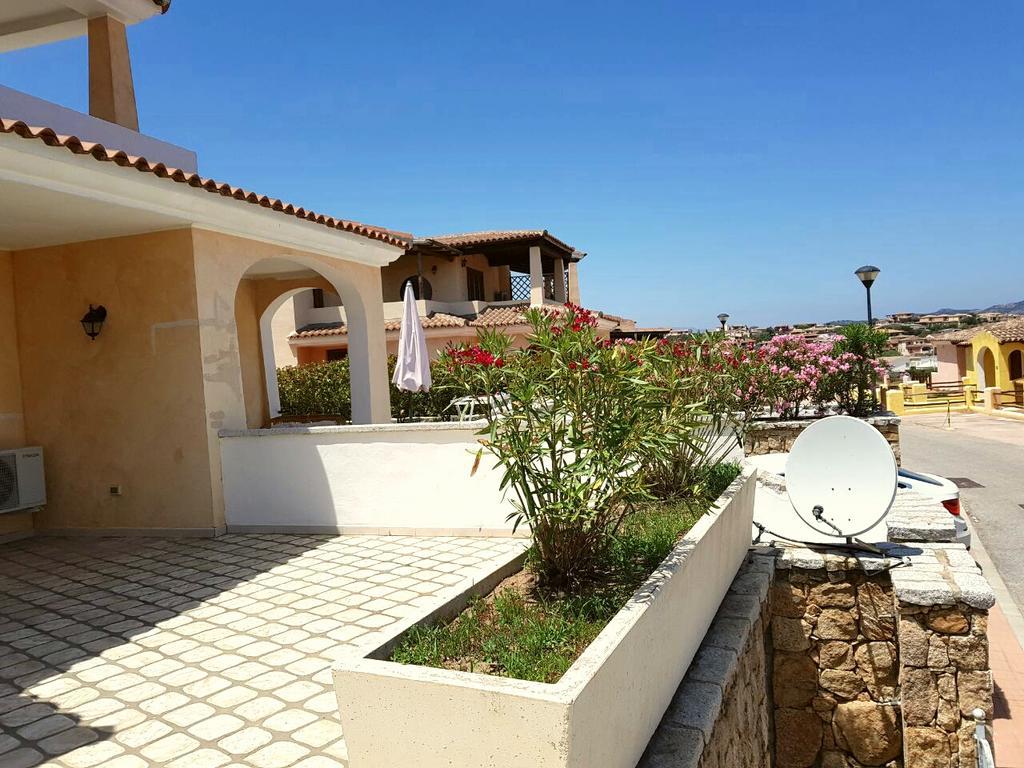 Case Vacanza Rosa Porto San Paolo  Extérieur photo