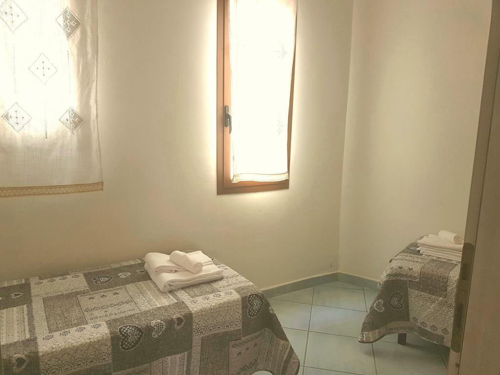 Case Vacanza Rosa Porto San Paolo  Extérieur photo
